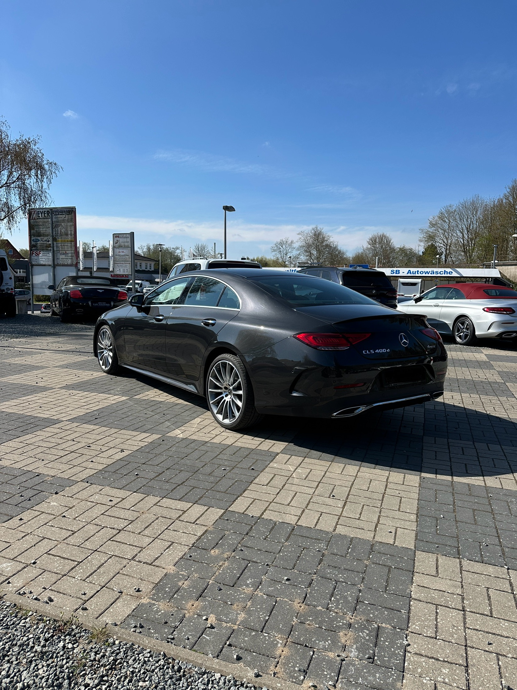 
								Mercedes-Benz CLS 400 d 4Matic AMG Distr SHD Burmester HeadUp full									