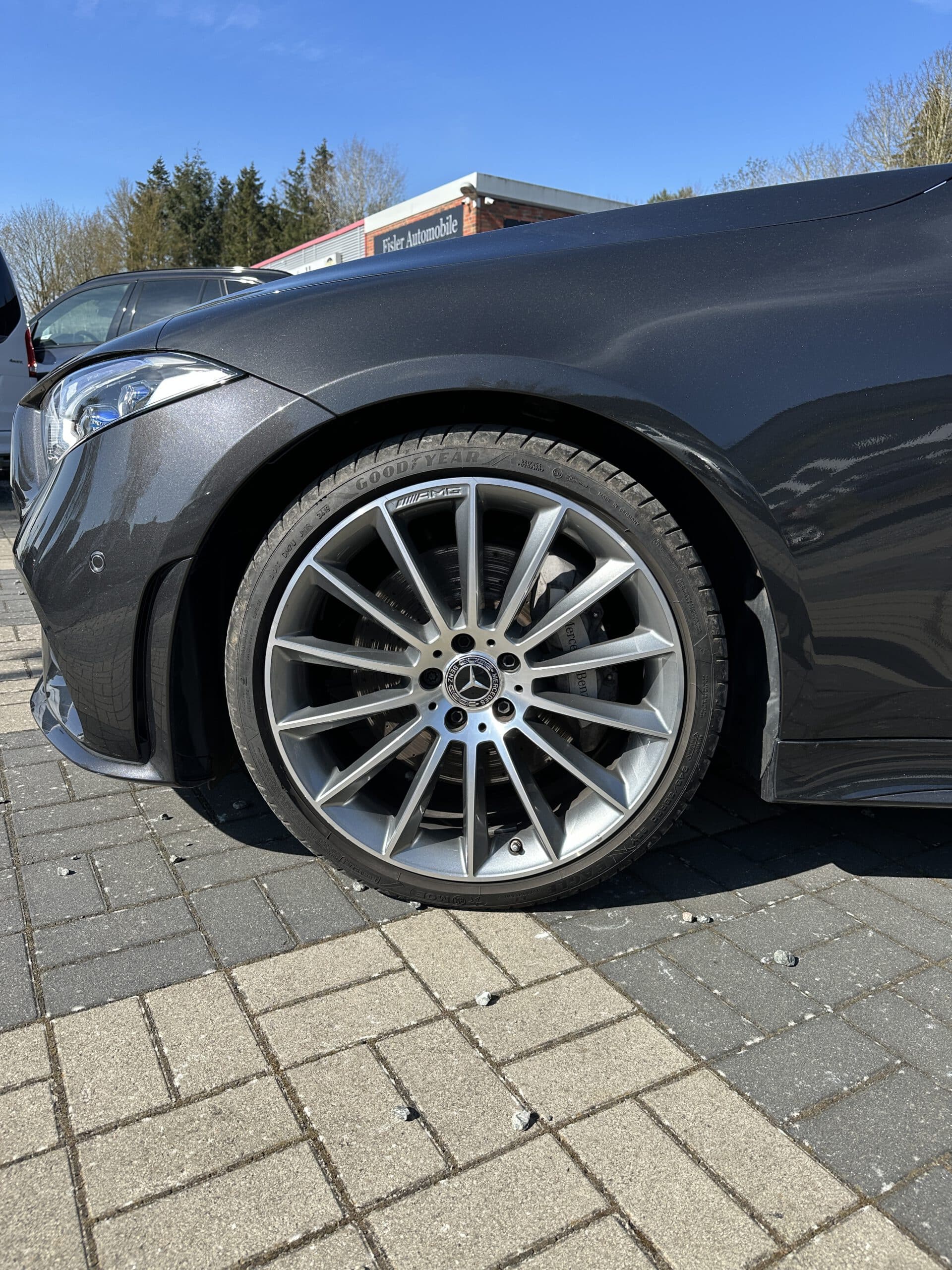 
								Mercedes-Benz CLS 400 d 4Matic AMG Distr SHD Burmester HeadUp full									