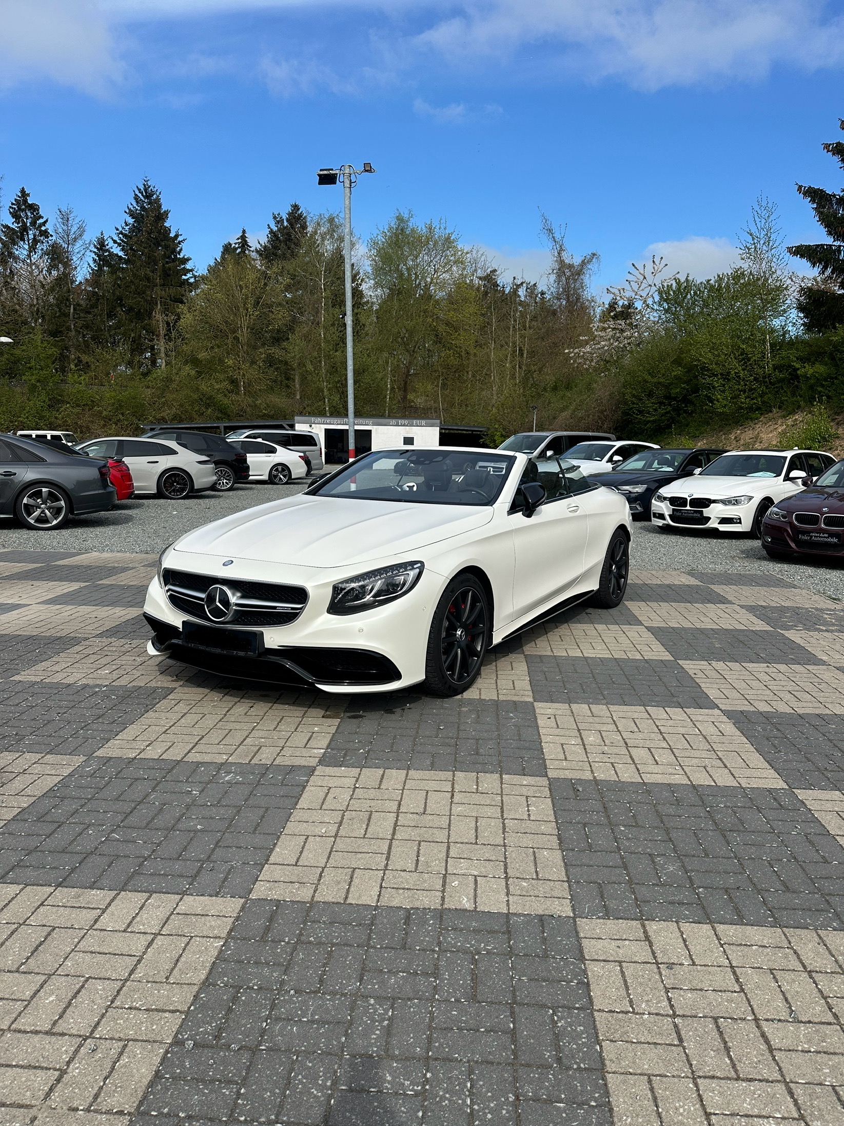
								Mercedes-Benz S 63 AMG 4Matic Cabriolet 1.Hd Driver’s Package Swarowski full									