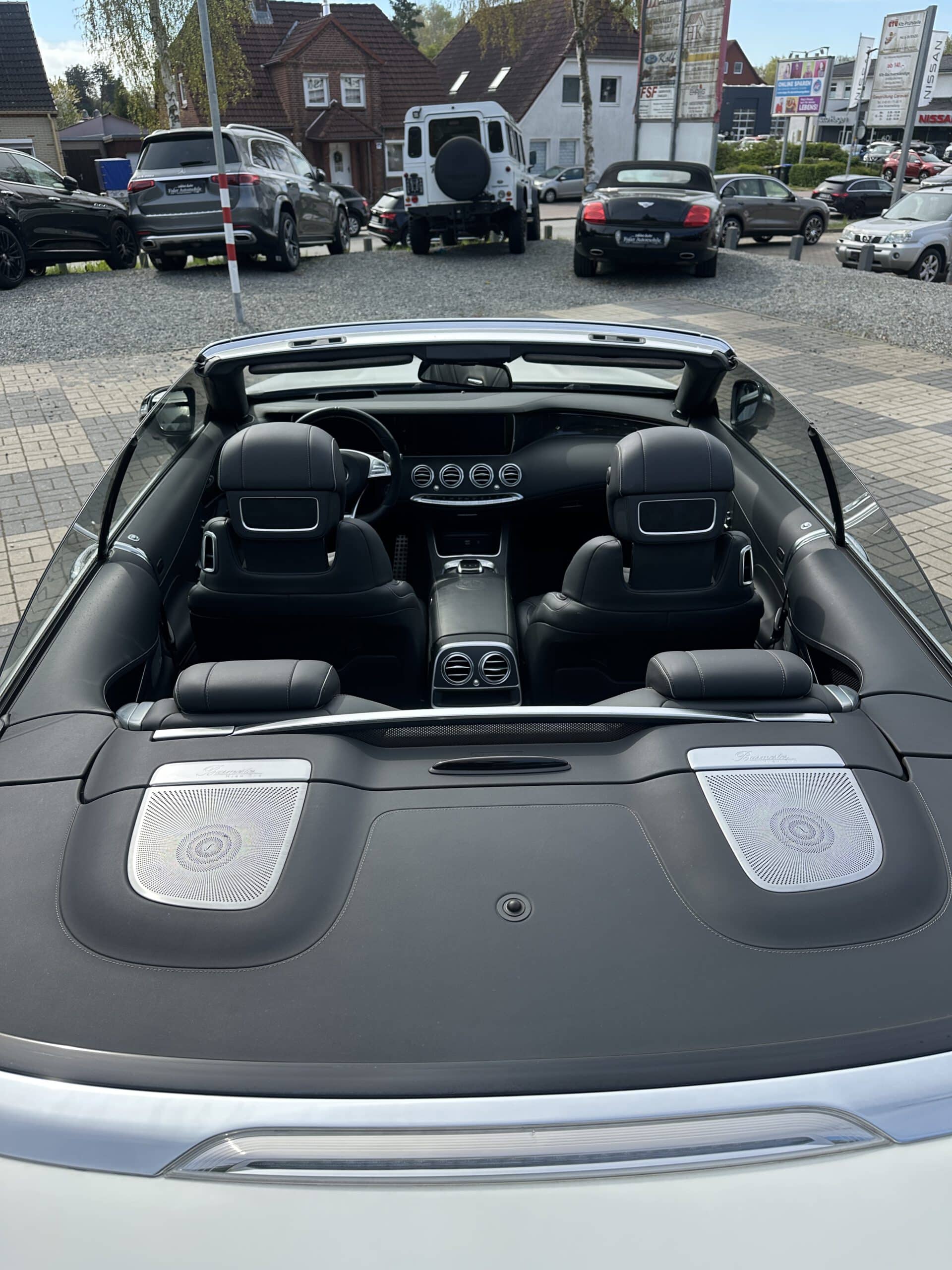 
								Mercedes-Benz S 63 AMG 4Matic Cabriolet 1.Hd Driver’s Package Swarowski full									
