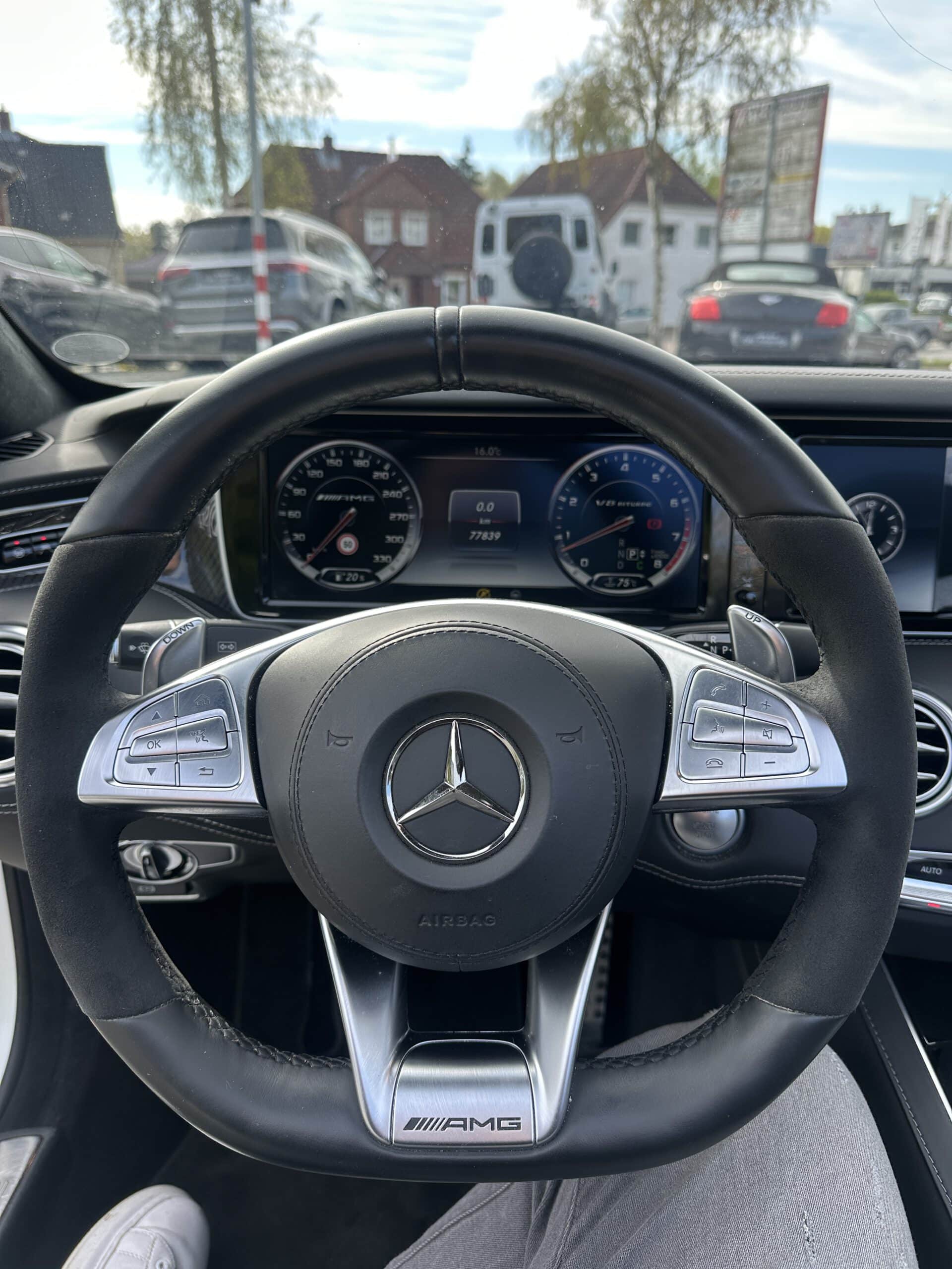
								Mercedes-Benz S 63 AMG 4Matic Cabriolet 1.Hd Driver’s Package Swarowski full									