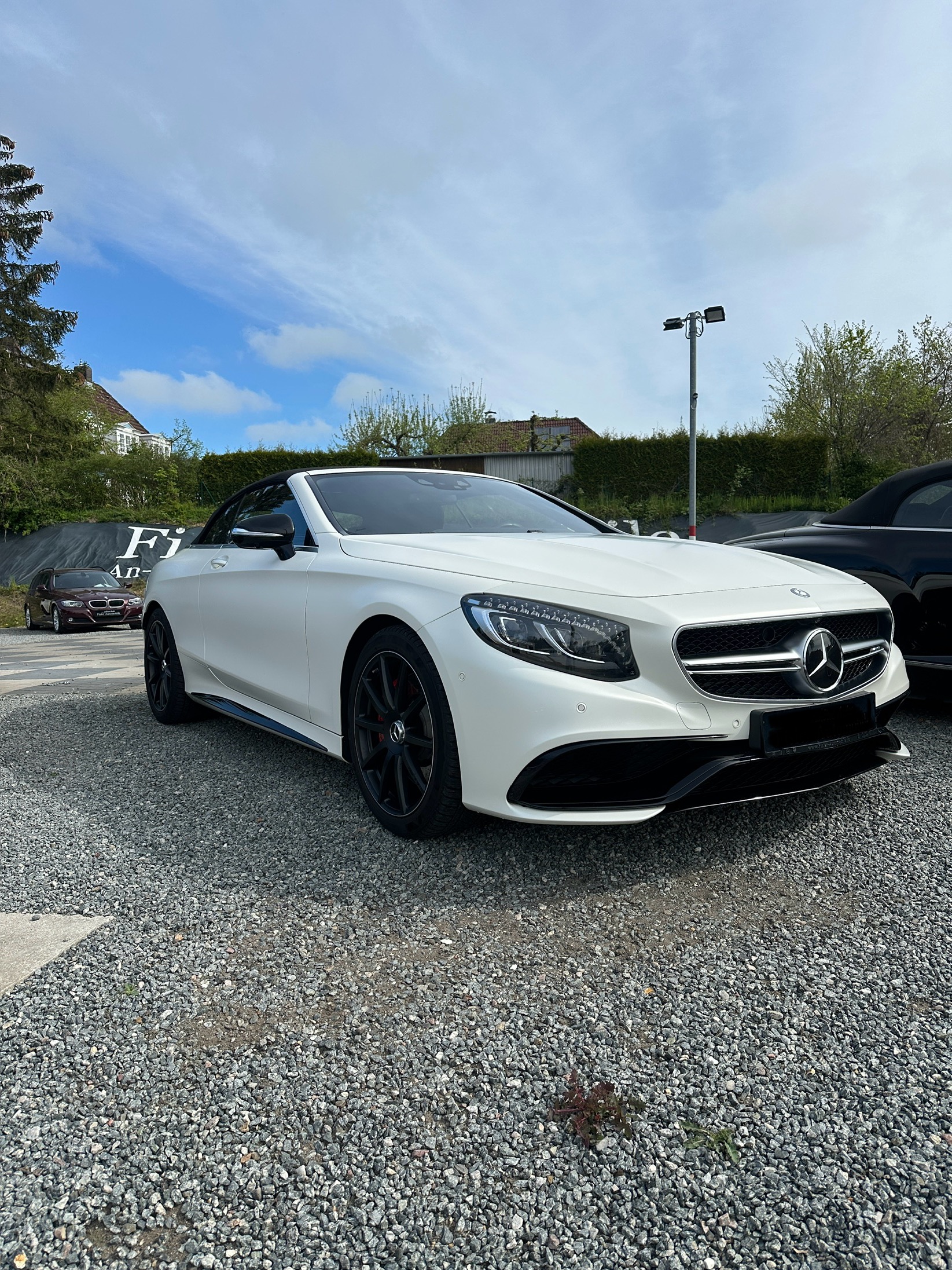 
								Mercedes-Benz S 63 AMG 4Matic Cabriolet 1.Hd Driver’s Package Swarowski full									