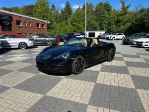 Porsche Boxster 2.0 PDK Leder beige 20 Zoll BOSE Navi