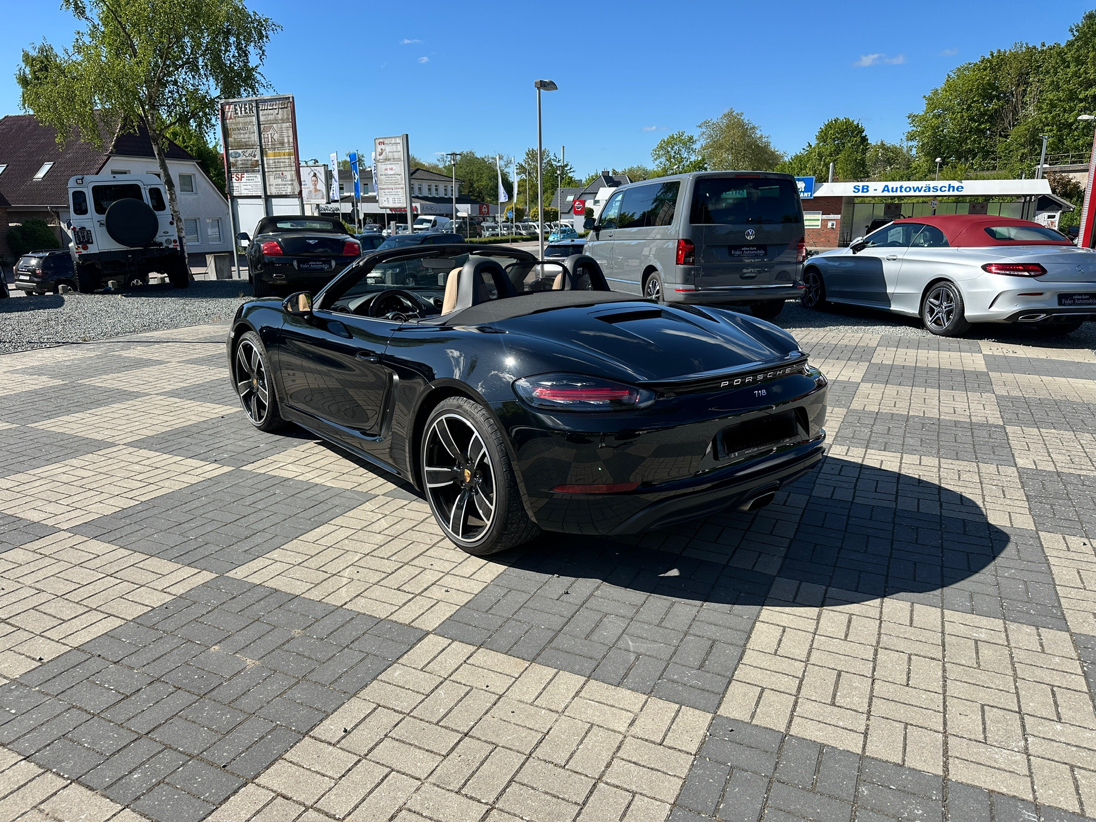 
								Porsche Boxster 2.0 PDK Leder beige 20 Zoll BOSE Navi full									