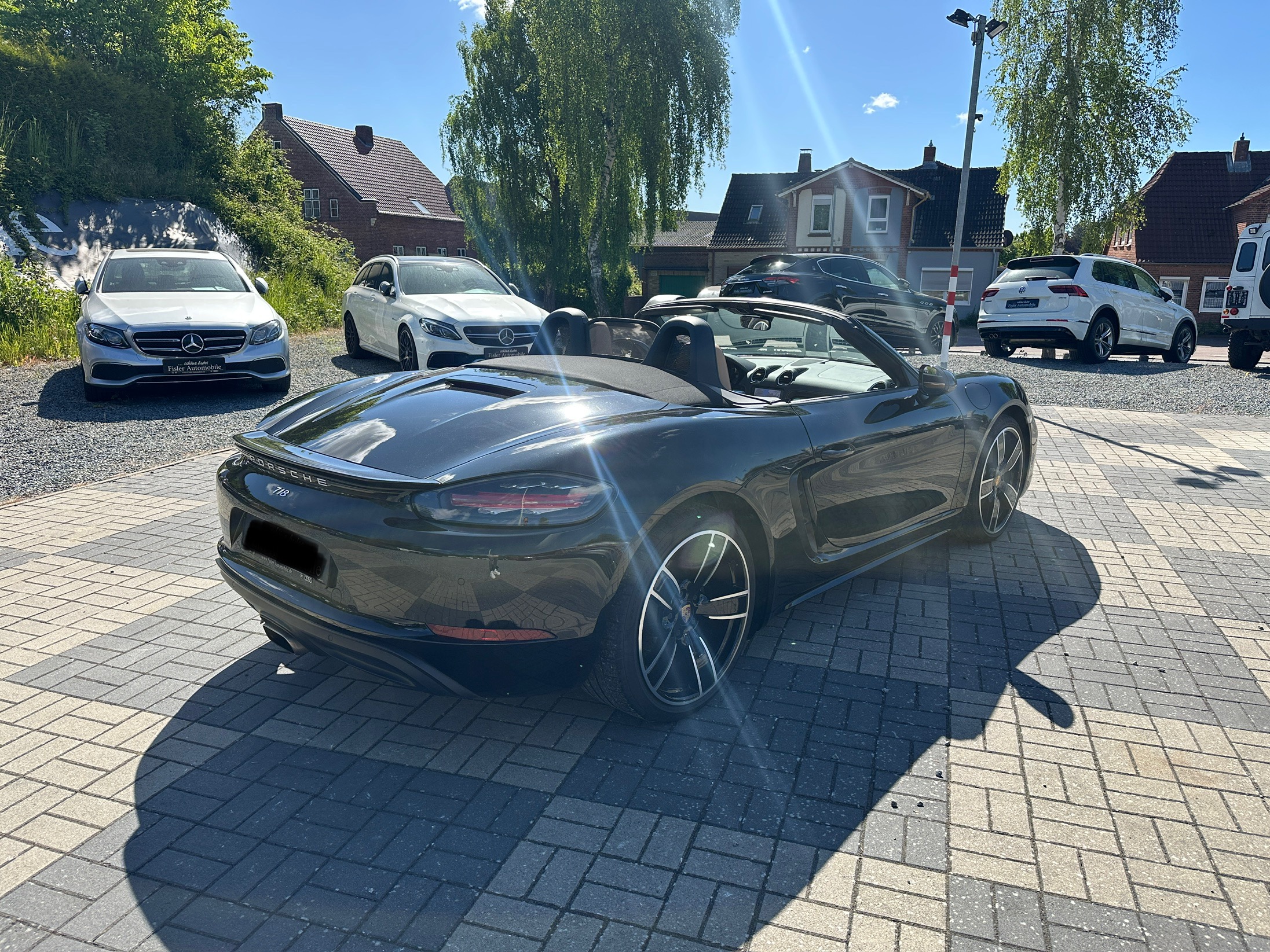 
								Porsche Boxster 2.0 PDK Leder beige 20 Zoll BOSE Navi full									