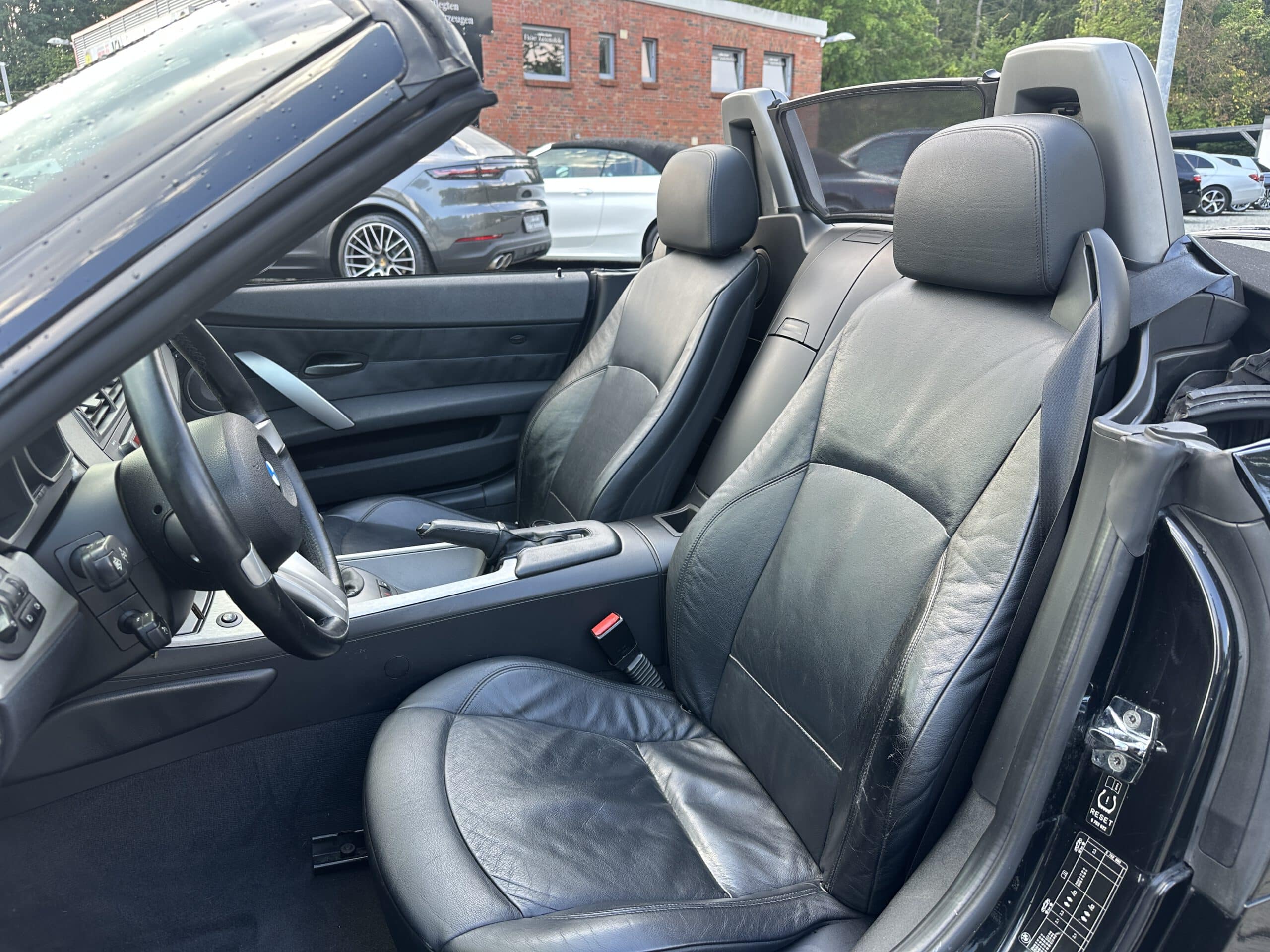 
								BMW Z4 Roadster 2.5i Leder full									