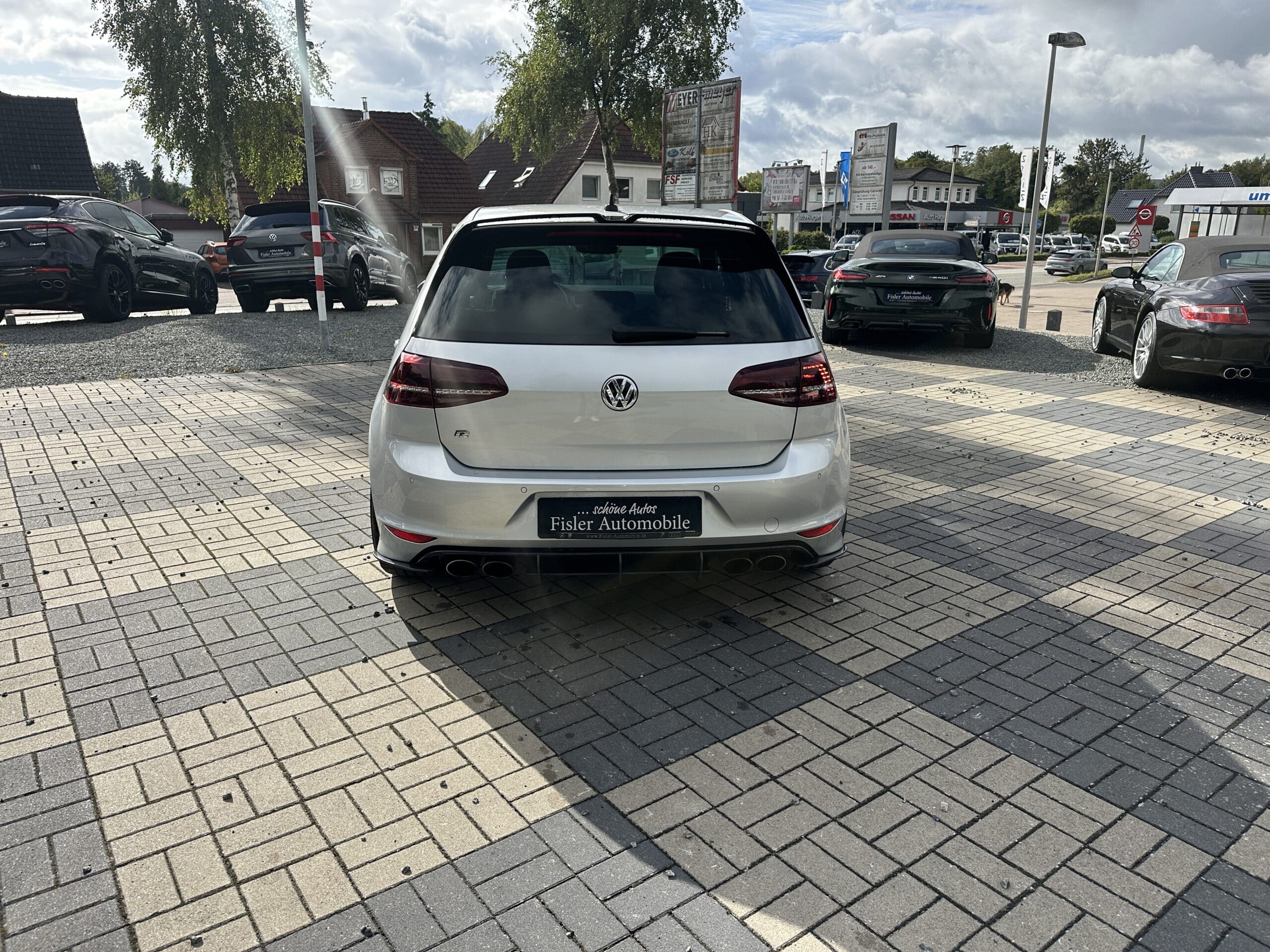 
								Volkswagen Golf VII R 4Motion Navi Business 19 Zoll mit Tuningpaket full									