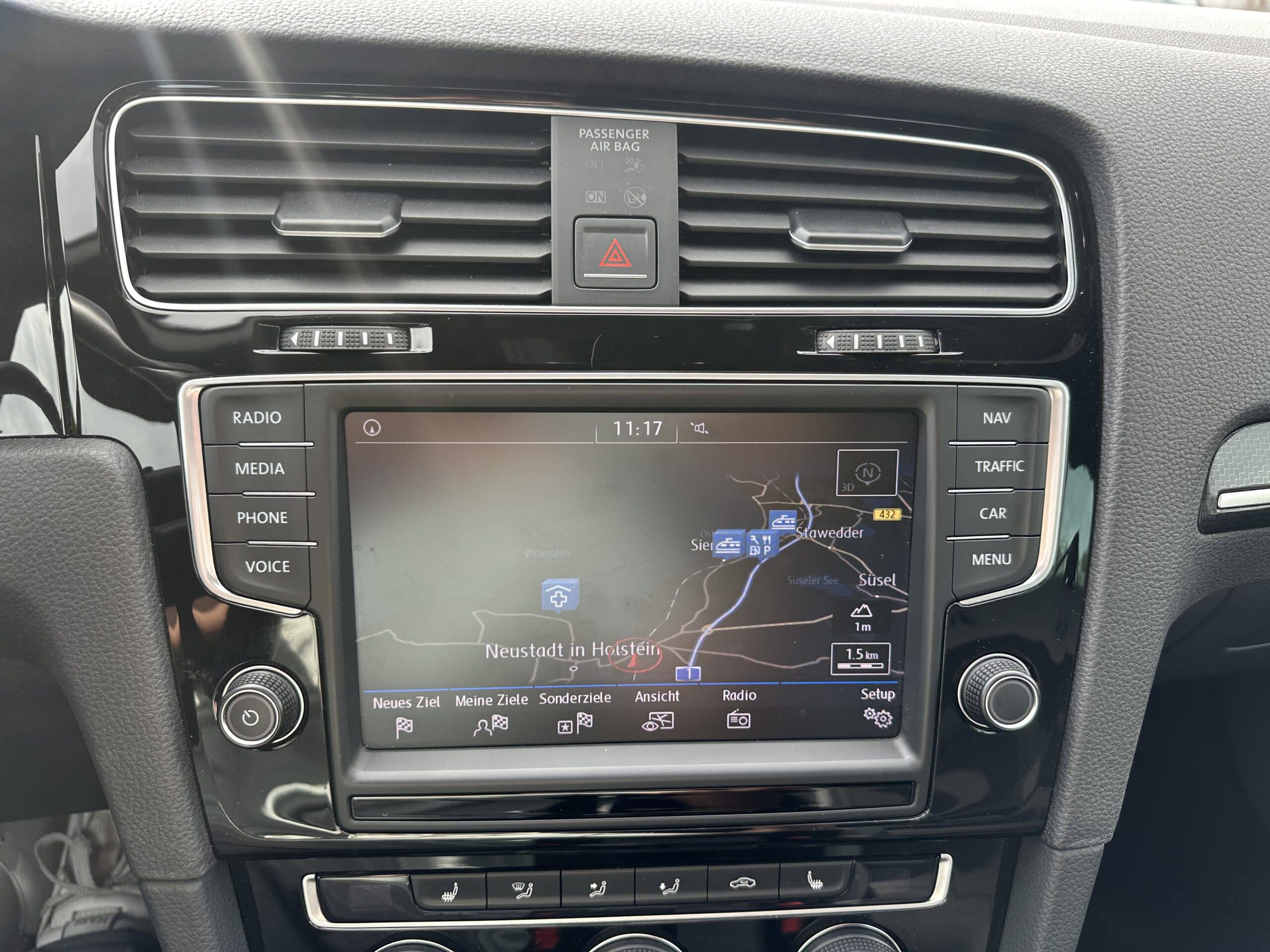 
								Volkswagen Golf VII R 4Motion Navi Business 19 Zoll mit Tuningpaket full									