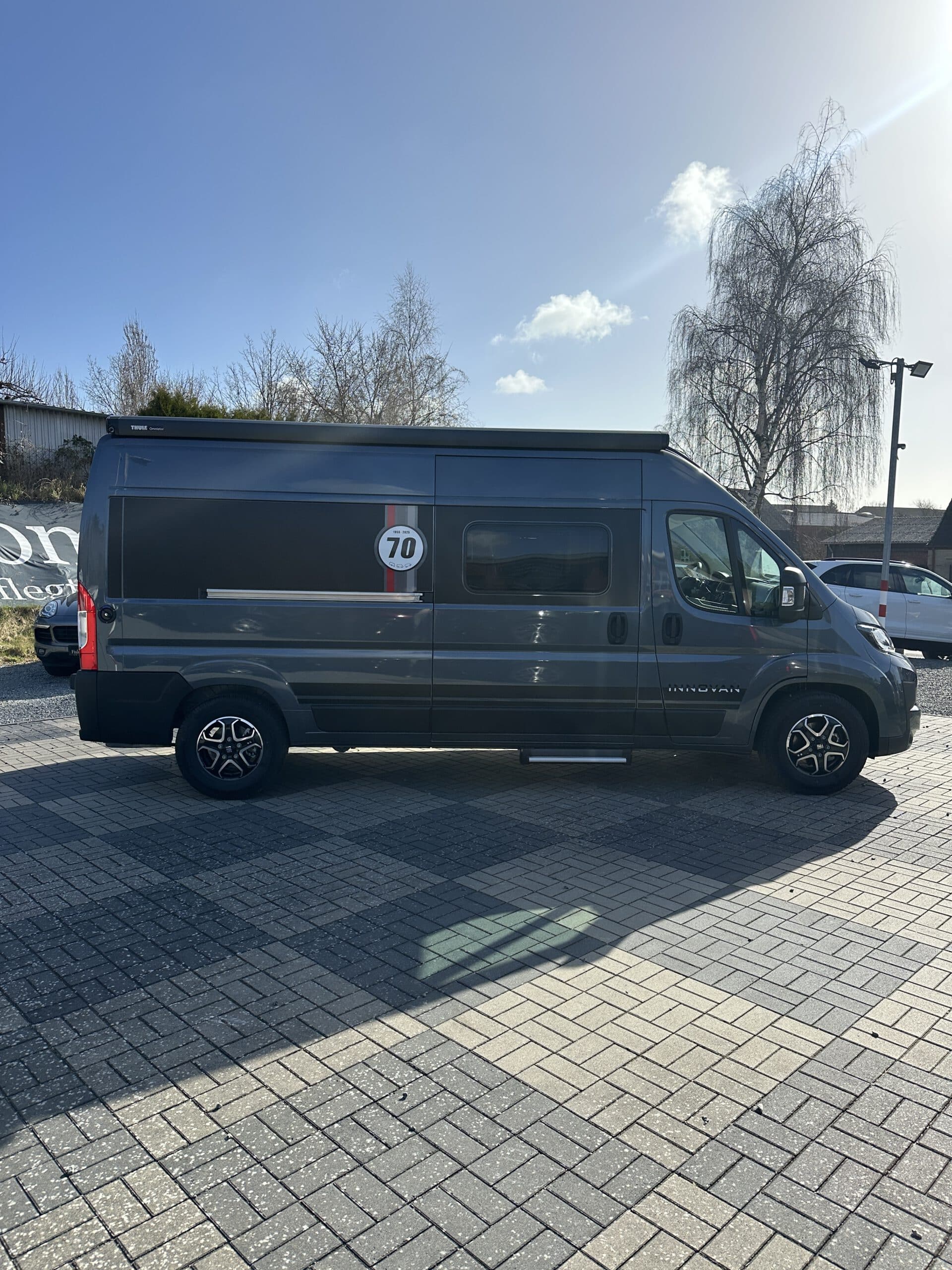 
								LMC INNOVAN 600 Fiat Automatik ACC Irongrey Dusche WC full									