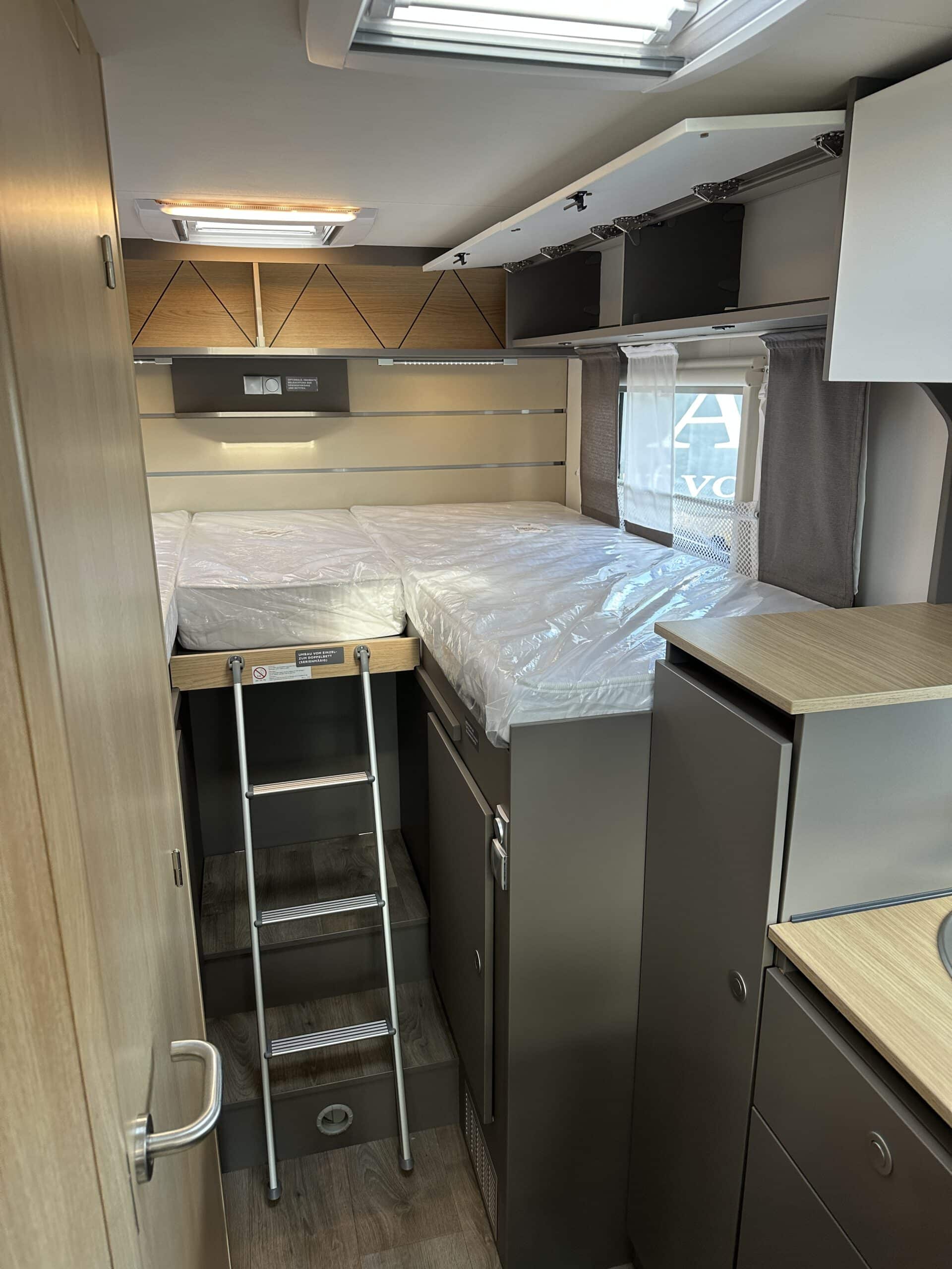 
								LMC TOURER T 660/663 G 70 Jahre Sondermodell full									