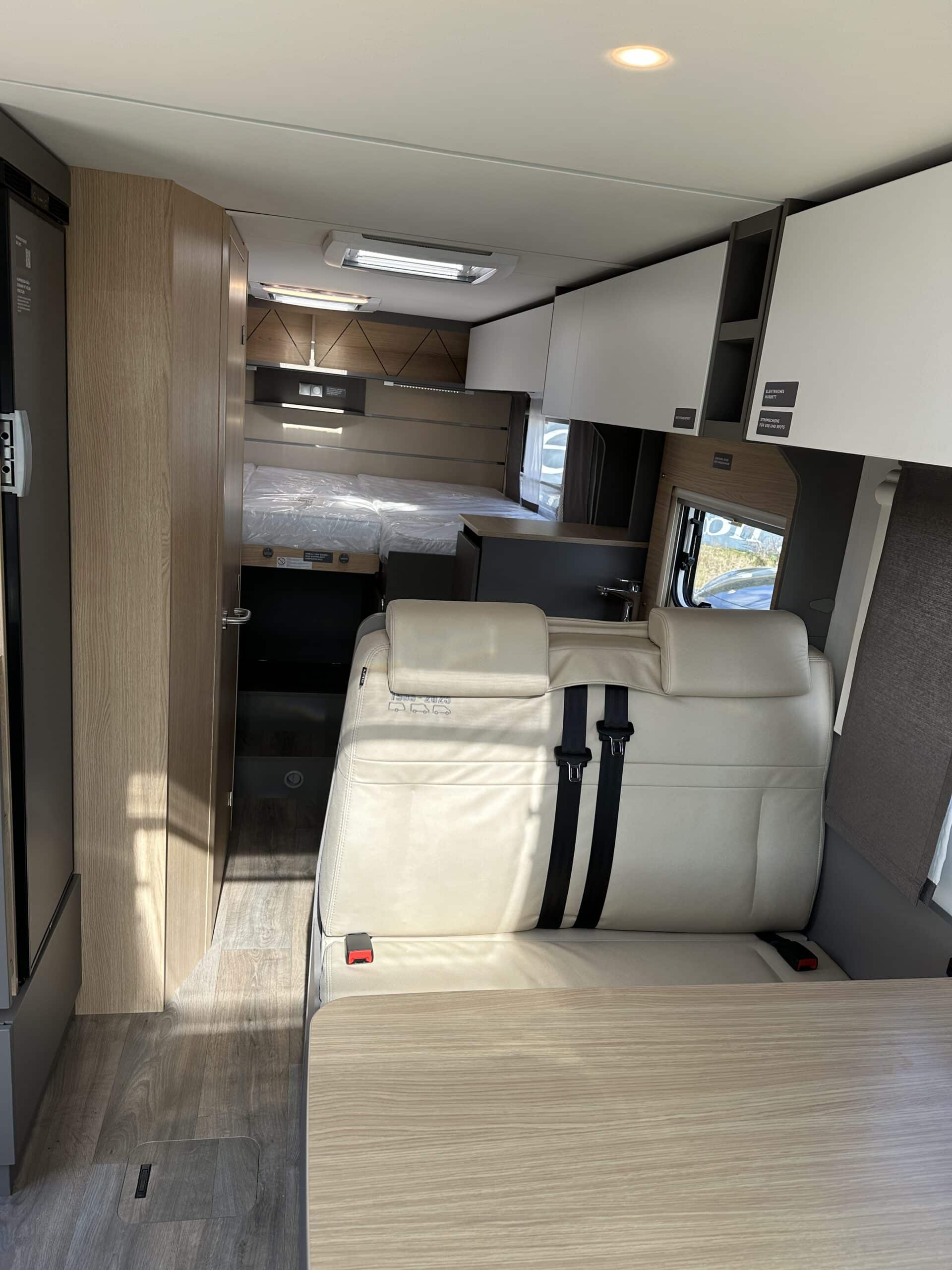 
								LMC TOURER T 660/663 G 70 Jahre Sondermodell full									